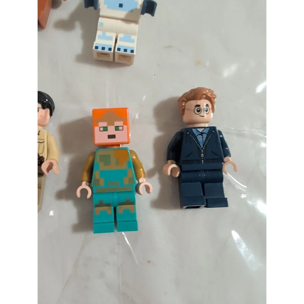 LEGO Minifigure Lot of 6  Mixed Characters, Assorted Colors, Plastic Random Figu